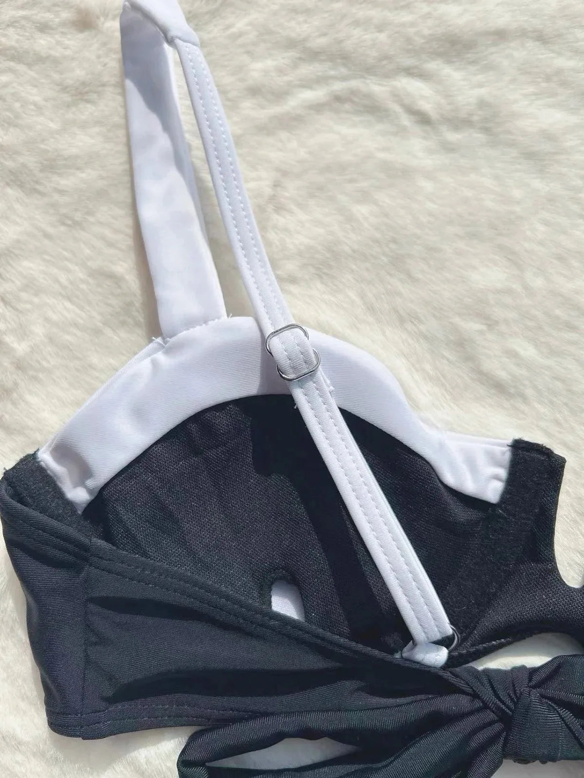Contrast Underwire White Straps Bikini Set